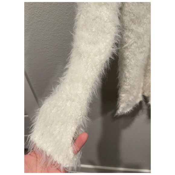 OFFLINE AERIE White Fuzzy Eyelash Turtleneck Pullover Sweater - Picture 3 of 5
